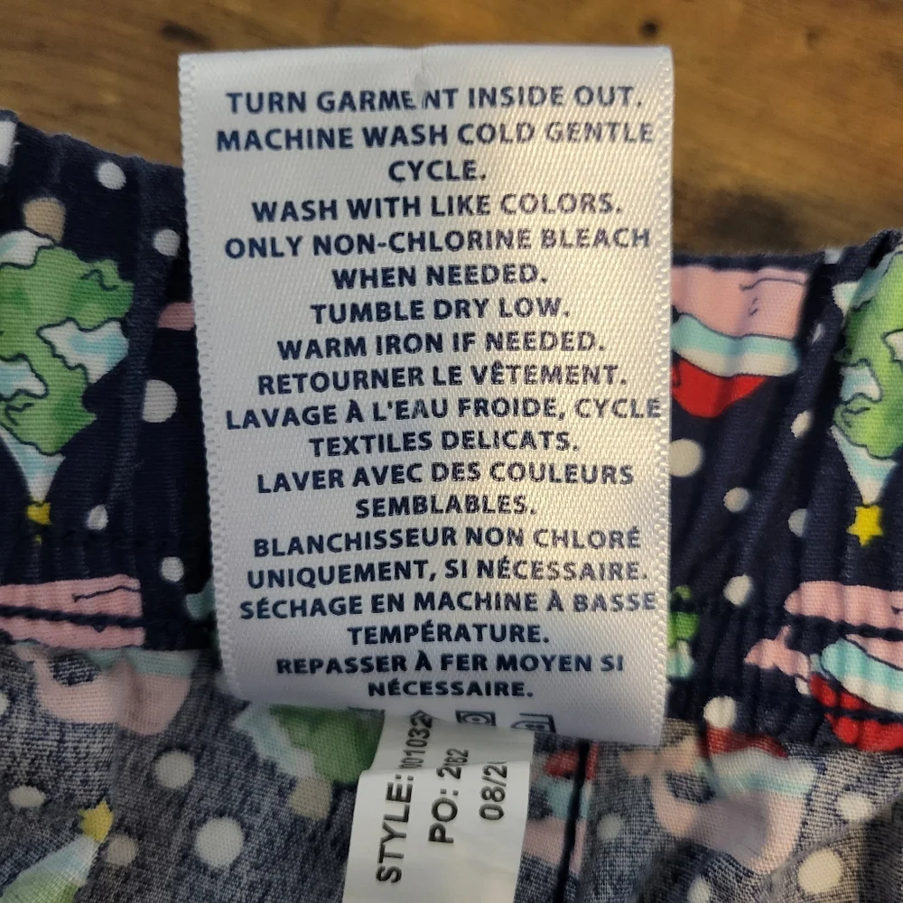 Vineyard Vines Santa Whale Christmas PJ Pants - Picture 6 of 6